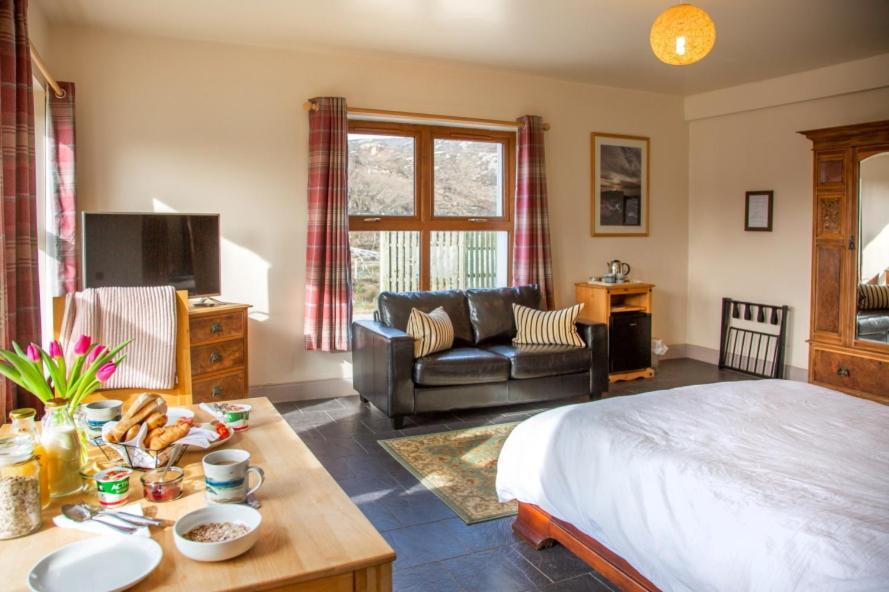 Kirkaig Lodge ลอคคินเวอร์ ภายนอก รูปภาพ
