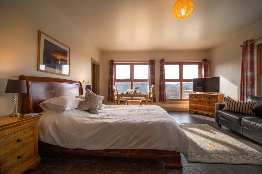 Kirkaig Lodge ลอคคินเวอร์ ภายนอก รูปภาพ